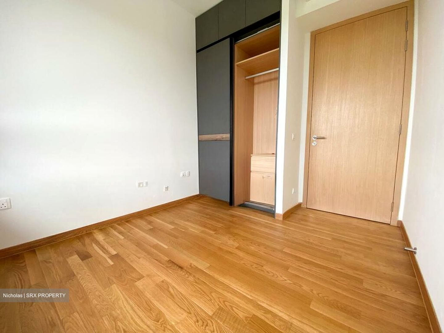 The Tre Ver (D13), Condominium #566274181
